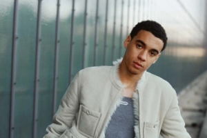 皇冠体育官方网站-穆西亚拉：职业生涯难免遇到伤病，欧洲杯输西班牙遗憾了很久